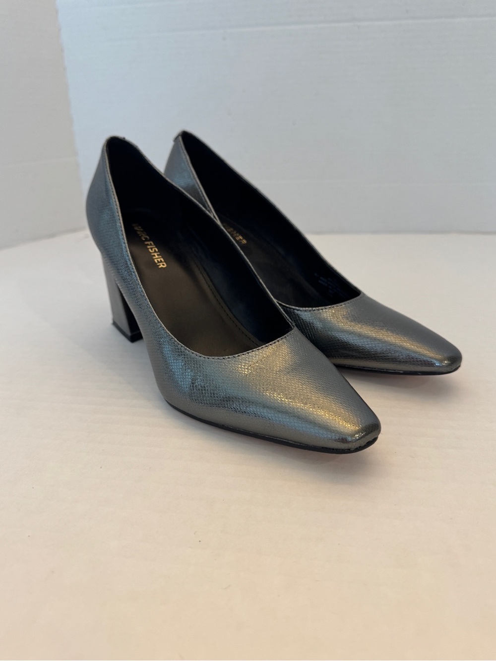 Marc Fisher Keri Heels Womens Size 7M Dark Silver Metallic Classic Slip On Pumps